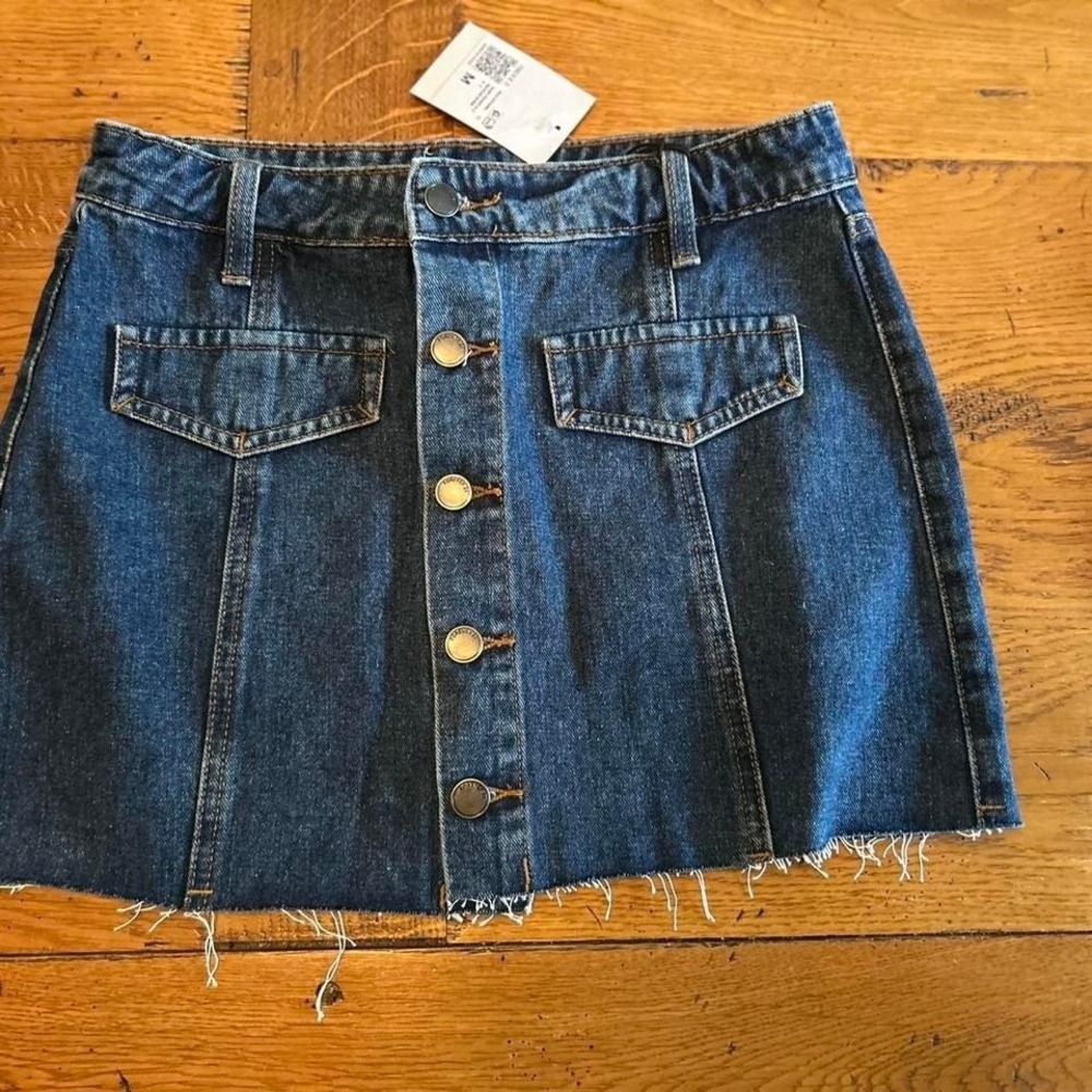 Forever 21 High Waisted dark denim mini skirt w raw hem NWT
